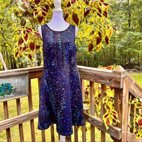 Guess Los Angeles Sleeveless Dress, Cutout Back, Size 14, Poly/spandex stretch - Picture 1 of 7